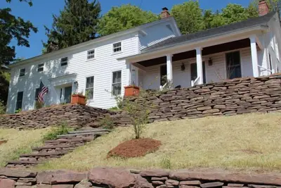 Image de John Burroughs maison d'enfance, entièrement restaurée.