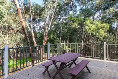 Image de Bush Surrounds On Weir - Anglesea