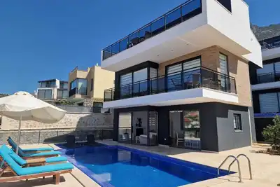Nouvelle Villa De Luxe De 3 Chambres