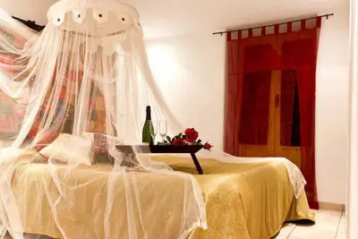 Image de La Casa Verda, est une suite rurale, entièrement restaurée et décorée dans un style arabe.