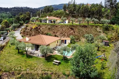 Image de Maison entière pour 5 personnes, piscine privée, animaux acceptés. Tout équipé.