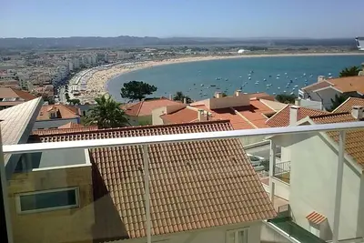 Image de Villa à la mer avec vue sur la piscine de exelente privée de la baie et marginal