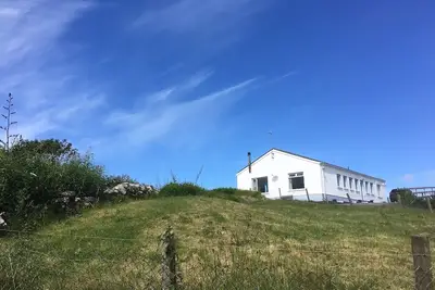 Image de Beachhouse - Grand 3 chambres à coucher au bord de la plage, cinq miles de Dungloe Village