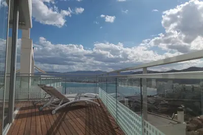 Sol y Playa - Terrasse chill-out, vue sur la mer, A / C, piscine et Wifi, 8 personnes