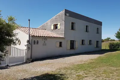 Image de Villa avec piscine chauffée et jacuzzi