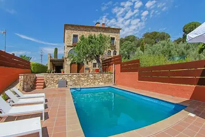 Image de Club Villamar - Jolie villa avec piscine privée, barbecue située dans un quartier calme et avec d. . .