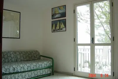 Image de Jolie petite maison n 1 accès direct à la mer vue magnifique sur le golfe de Policastr