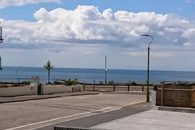 Image de Bournecoast: Modern Property With Sea Views Opposite The Sandy Beach - Fm6193