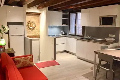 Image de Super emplacement! Nouveau! 2 chambres & 2 salles de bain