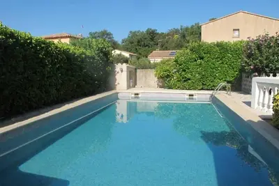 Image de Maison idyllique avec piscine