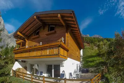 Image de Chalet très privé de 3 étages