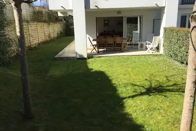 Ciboure Apt T4 standing, jardin, piscine/résidence prox. tous commerces et gare