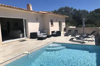 Image de Proche Porto-Vecchio Villa Recente De Standing, Au Calme