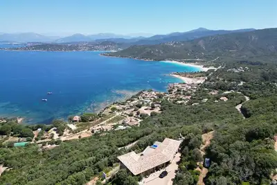 Image de Villa 6 Chambres, vue mer, piscine sur la rive sud d'Ajaccio