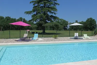 Image de \"Petit Cahors\" - Gîte pour 4 pers avec piscine proche Cahors et St Cirq Lapopie