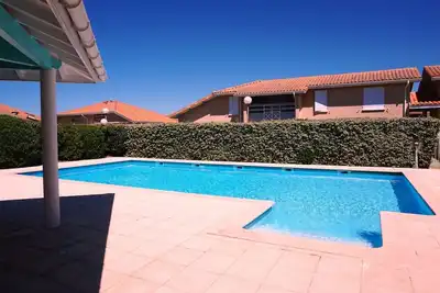 Image de Agréable et coquet Pavillon avec piscine (079)