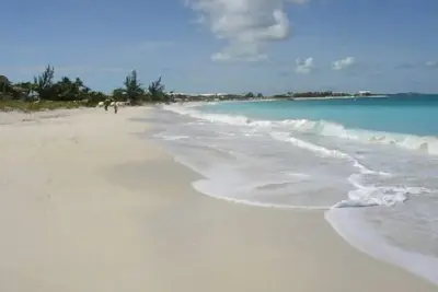 Image de Le meilleur des deux mondes. Golf and Beach.
