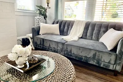 Image de Charmeur d'artisan rustique au cœur de tout cela - Uptown / Noda / Plaza-Midwood