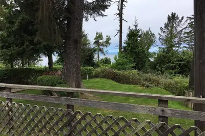 Image de The Eagle's Nest, une maison sur le bord de l'eau, des vues magnifiques et un accès à la plage