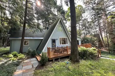 Image de Maison du village wallon à distance de marche de l'accès public au lac!