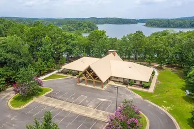 Image de Peaceful Lakeside Lodge: 43 personnes