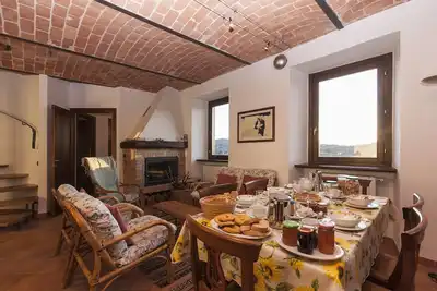Image de Maison de charme \"vieux Piémont. Vins de la région Barolo, Barbaresco, truffe blanche d'Alba