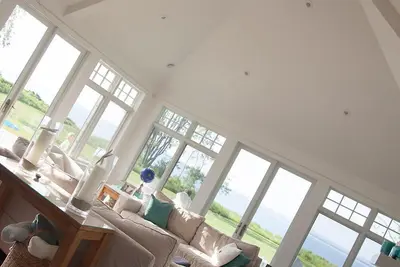 Image de Luxury Ocean Front Beach House