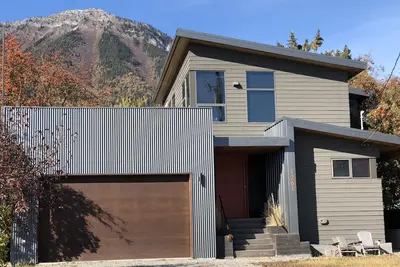 Image de Modern Mountain Home, situé dans l'annexe de Fernies