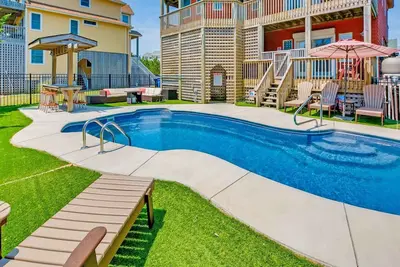 Image de Près de tout! Soundside Avon - Piscine, bain à remous, Dog-Friendly, à pied de la plage