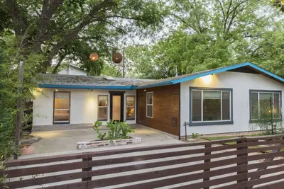 Image de Vivez dans le vrai Austin! Calme, mais proche de tout.