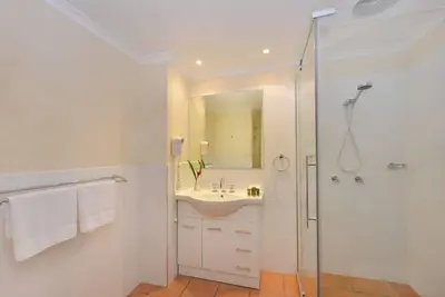 Tropic Sands Deluxe Apartments