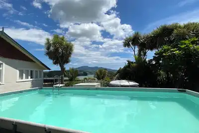 Image de De superbes couchers de soleil depuis notre immense terrasse et notre piscine spa