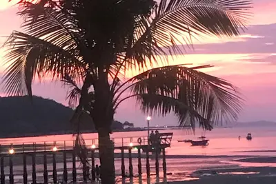 Image de Bang saray, villa avec 4 chambres et piscine à 300 mètres de la plage.