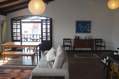 Image de Grand balcon et vue sur la mer à Morrinhos. Wi-Fi gratuit.