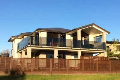 Image de Plaisir en famille à Papamoa - assez grand pour 2 familles