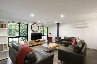 Image de Tessies Maison-jusqu'à 4 chambres et 3 salles de bains. Idéal pour les familles et les groupes