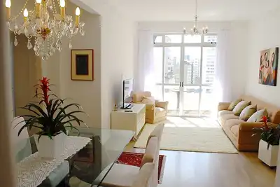 Image de Superbe appartement de 3 chambres et un balcon à Curitiba History Center.