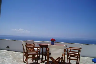 Charmante maison typique des Cyclades avec une vue imprenable sur la mer