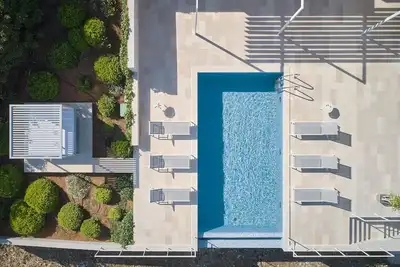 Image de Un endroit oĂą le jardin se termine et la mer commence