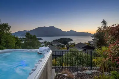 Image de Queenscliff - grande maison de vacances de 4 chambres avec piscine spa et vue exceptionnelle