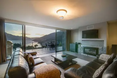 Image de Hawaiki - Vues incroyables de Queenstown Hill