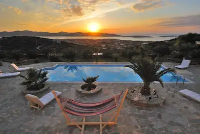 Image de Villa Panorama de luxe avec vue imprenable sur la mer!