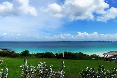 Image de Magnifique studio à Orient Beach, avec une vue splendide.