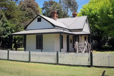 Image de Lynden Cottage - construit 1884 au coeur de Trentham