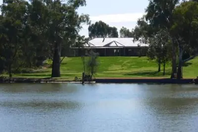 Image de Retraite «Carramar» au bord de la rivière