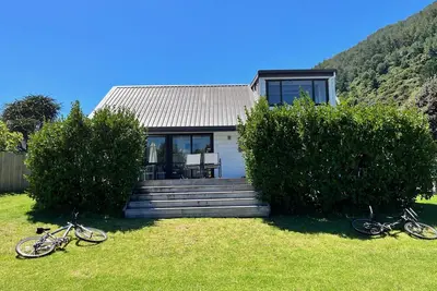 Image de La maison de plage classique - avec une touche moderne.