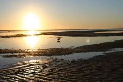 Image de 50m de la plage! ! Vos propres vues sur la plage. Parfait pour les familles