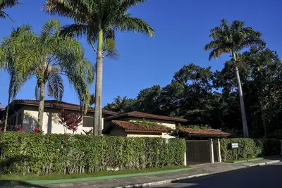 Image de Votre maison à Ubatuba à 400 mètres de P. Tenorio sécurité condominium fermé 24