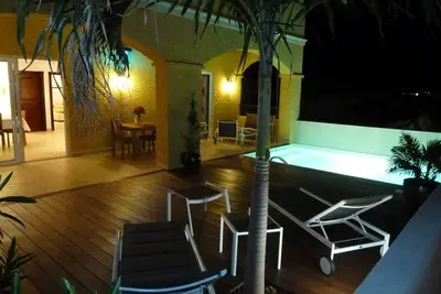 Image de PortoCupecoy appart de luxe avec piscine privée dans la Marina spécial off +7day