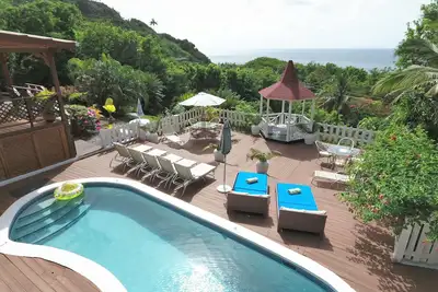 Image de Villa avec personnel pour familles et retraites, groupes à 4 min à pied de la mer.